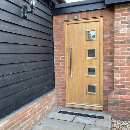 Appartamento Stansted Airport Luxury Annexe With Parking. Birchanger Esterno foto