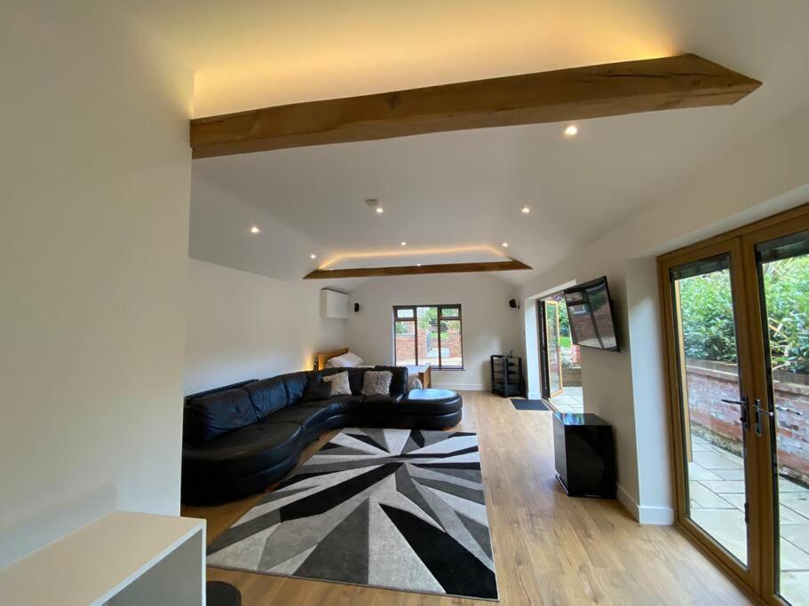 Appartamento Stansted Airport Luxury Annexe With Parking. Birchanger Esterno foto