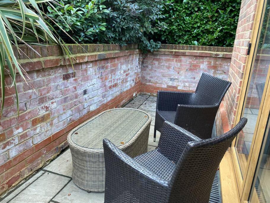 Appartamento Stansted Airport Luxury Annexe With Parking. Birchanger Esterno foto