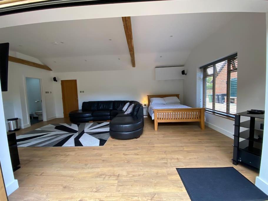 Appartamento Stansted Airport Luxury Annexe With Parking. Birchanger Esterno foto