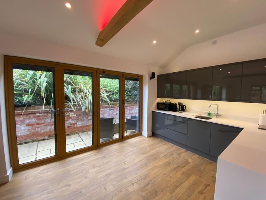 Appartamento Stansted Airport Luxury Annexe With Parking. Birchanger Esterno foto
